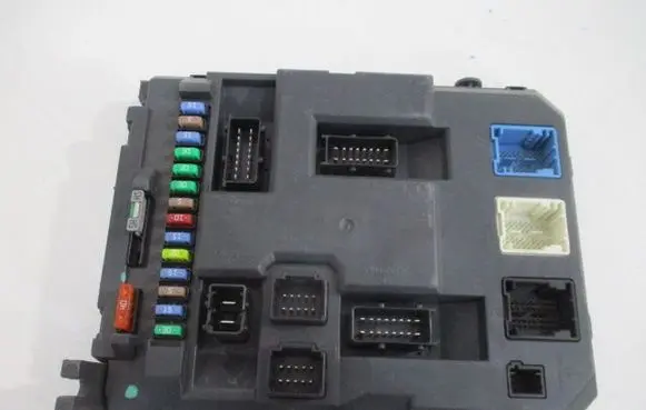 Peugeot 207 SAM control unit 