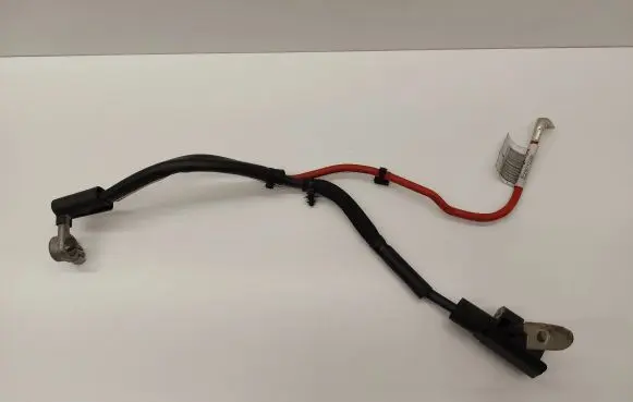 Volkswagen PASSAT B8 Positive cable (battery) 5Q0971228K