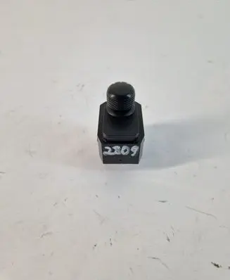 Suzuki Grand Vitara II Wing mirror switch 62J001846T