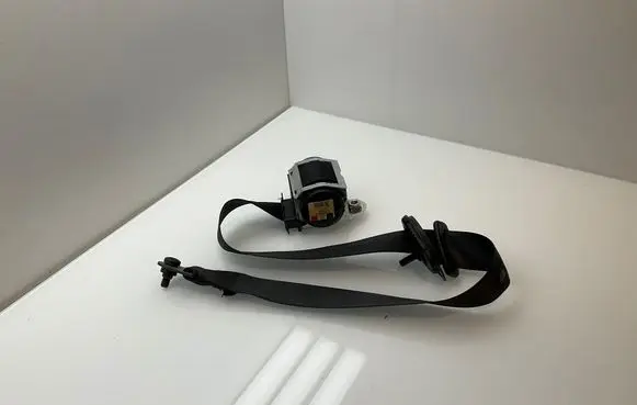 BMW 5 E60 E61 Front seatbelt 601629800D 070724