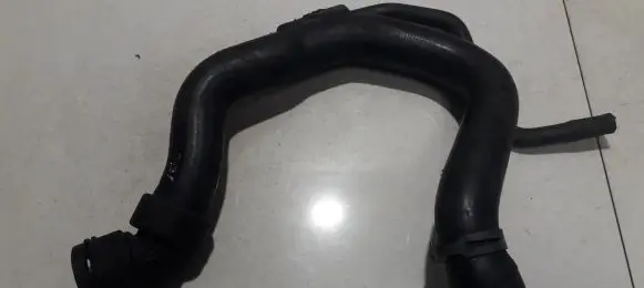 Audi A6 S6 C5 4B Engine coolant pipe/hose 4b0121101g