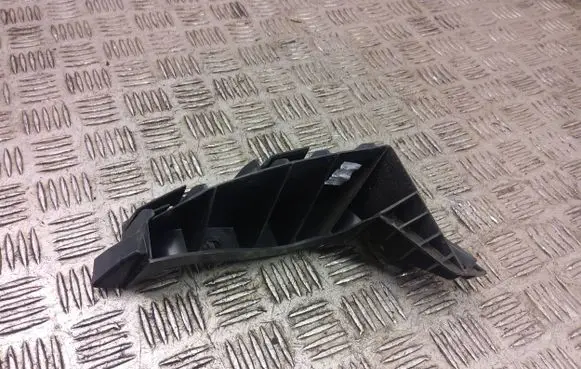 Seat Arona Rear bumper mounting bracket