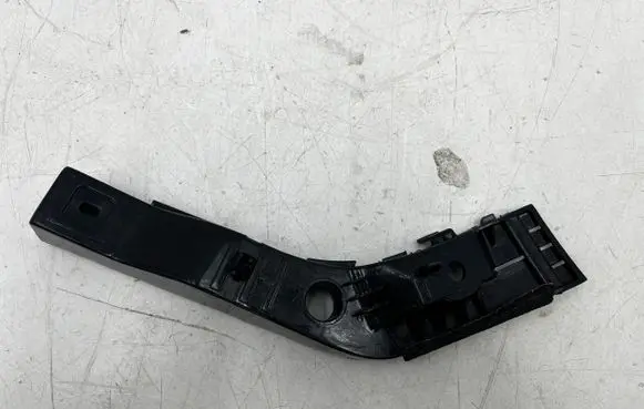 Hyundai i30 Front bumper mounting bracket 865132R000