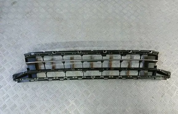 Volkswagen PASSAT B8 Front bumper lower grill 3G0853671 3G0853677A