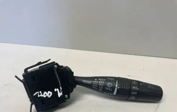 Mitsubishi Outlander Wiper control stalk 17D714