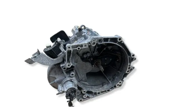 Citroen C3 Aircross Manual 6 speed gearbox 9811243810