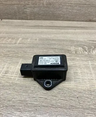 Audi A4 S4 B7 8E 8H ESP acceleration yaw rate sensor 8E0907637A 0265005245