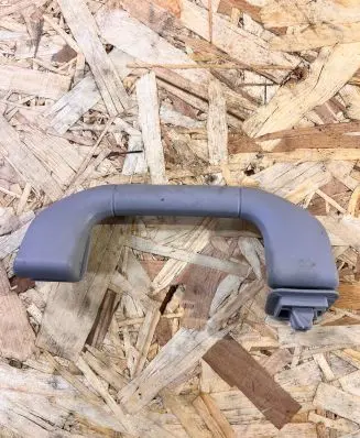 Mercedes-Benz C W204 Front interior roof grab handle A2048100051