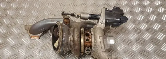 BMW 3 F30 F35 F31 Turbo 7637563 16082900211 4947702404
