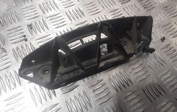 Skoda Octavia Mk2 (1Z) Bumper support mounting bracket corner 1Z9807393