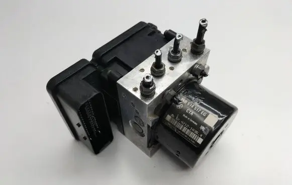 Volkswagen Caddy ABS Pump 1K0907379BS 1K00614517EG
