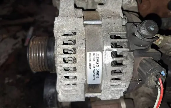 Volvo V50 Generator/alternator 1042102710 104210-2710