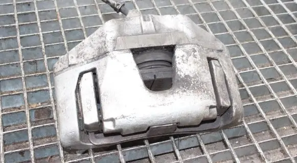 Volvo V40 Front brake caliper