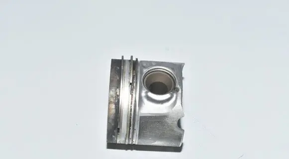 BMW 7 F01 F02 F03 F04 Piston 7805331 11257805331