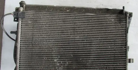 Ford Mondeo Mk III Coolant radiator 2S718005DC