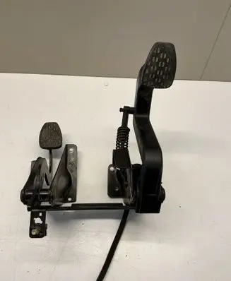 Mercedes-Benz Vito Viano W638 Pedal assembly A6382900316 A9012902016 A9012901916