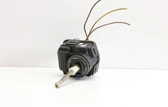 Audi A6 S6 C4 4A Headlight level adjustment motor 4A0941295