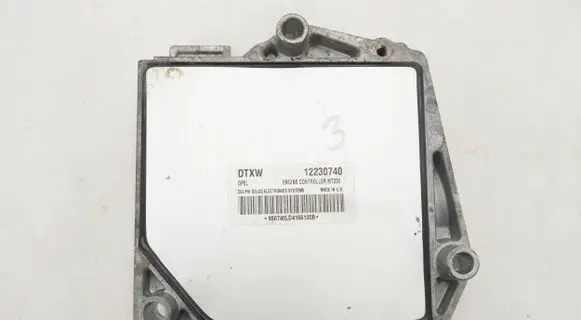 Opel Zafira B Engine control unit/module 12230740