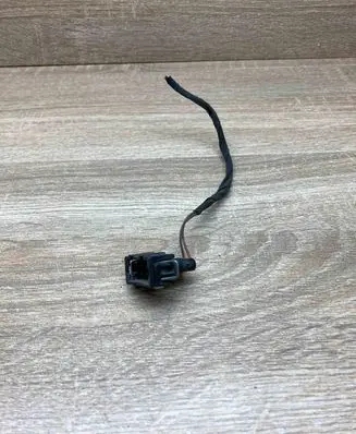 Volkswagen Golf III Plug wire 357906752