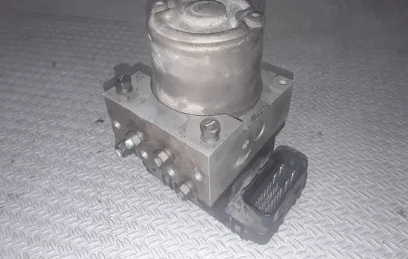 Mazda Premacy ABS Pump CB01437AZ 04500160