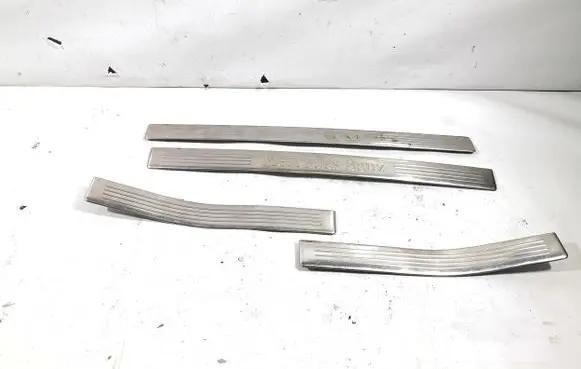 Mercedes-Benz E W212 sill trim set (inner) A2126860936 A2126861236