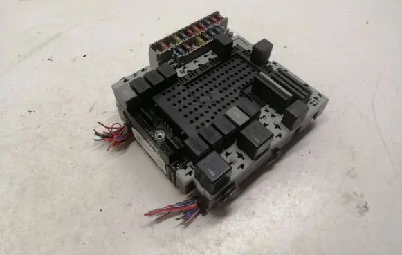 Volvo XC90 Fuse box set 08696098 08696040 03W205