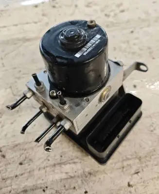 BMW 1 E81 E87 ABS Pump 6771487 00401111D3 10096008313