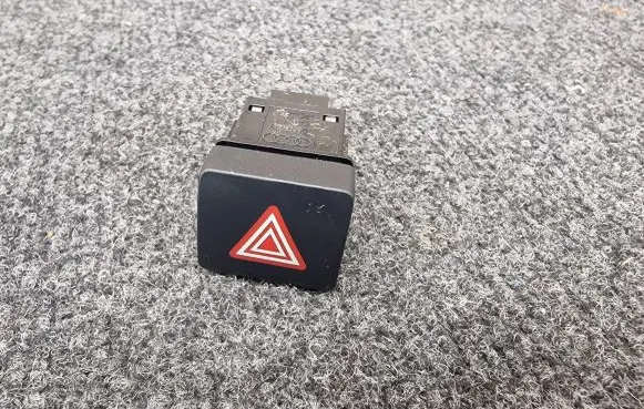 Audi A5 Hazard light switch 8W0941509A