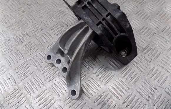 Peugeot 208 II Engine mount vacuum valve MR243243