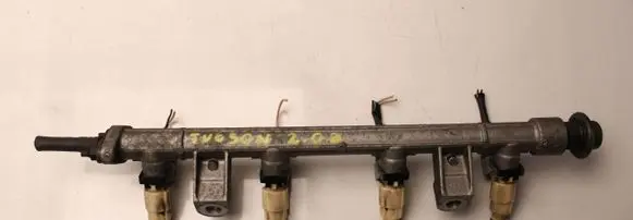 Hyundai Tucson JM Fuel main line pipe 