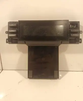 Volvo V70 Screen/display/small screen 30797715 SN4079599 07W27E06