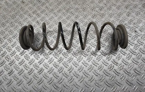 Volkswagen Jetta VI Rear coil spring 