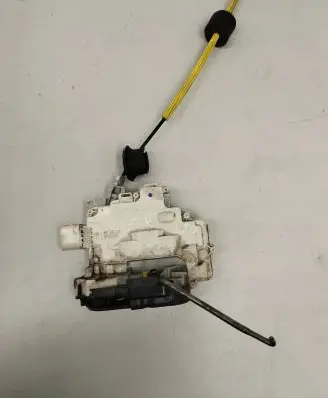 Audi A6 S6 C6 4F Rear door lock 4F0839015