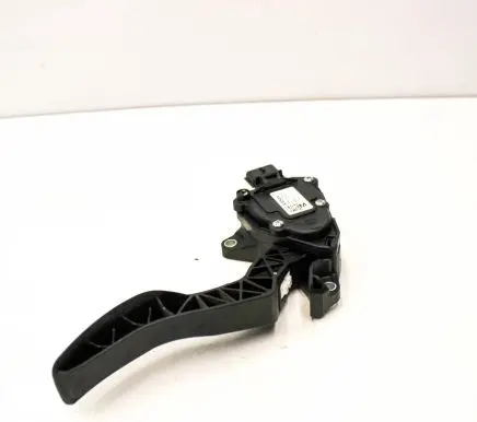 Nissan X-Trail T32 Accelerator throttle pedal 6PV31240400 18002DF30B