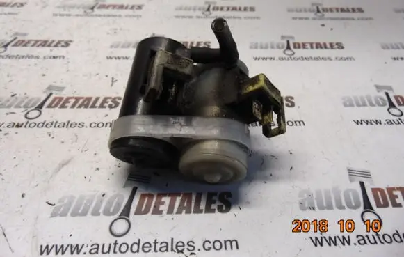 Honda CR-V Windscreen/windshield washer pump