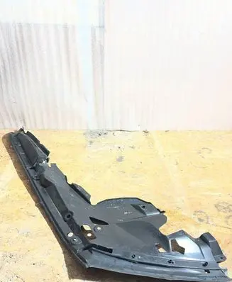BMW X7 G07 Other engine bay part 7469501 10834110