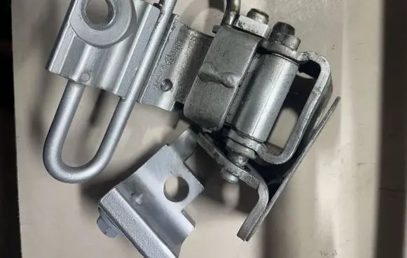 Audi Q7 4L Rear door lower hinge 4L0833412A XS43213