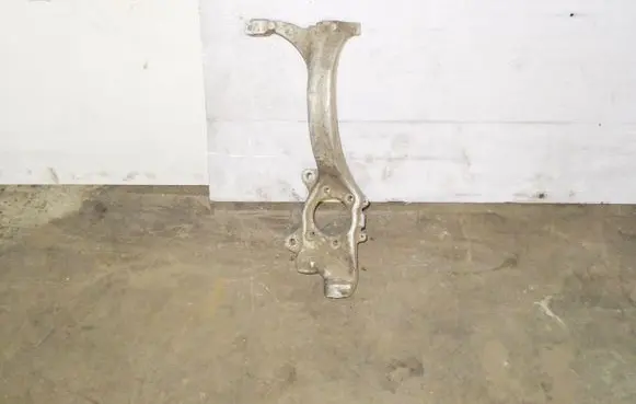 Volkswagen Phaeton Front wheel hub spindle knuckle 4E0257