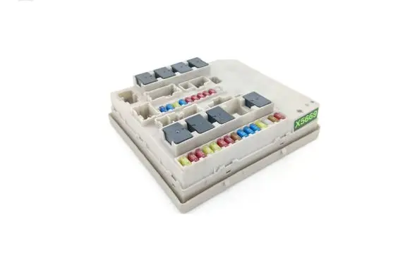 Renault Modus Fuse module 233293D
