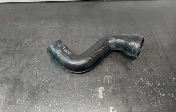 Audi A4 S4 B6 8E 8H Intercooler hose/pipe 8E0145838K