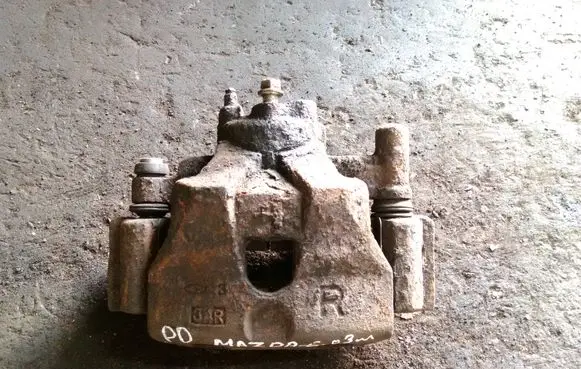 Mazda 6 Front brake caliper
