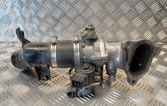 Toyota Corolla Verso E121 Throttle valve 8967221020