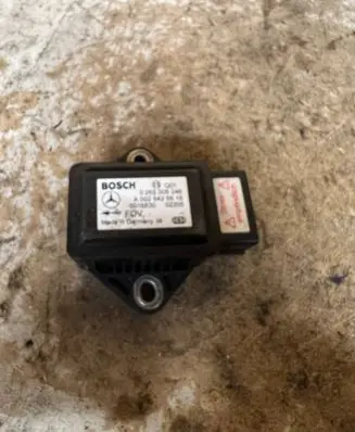 Mercedes-Benz E W211 ESP acceleration yaw rate sensor A0025426618 0265005246