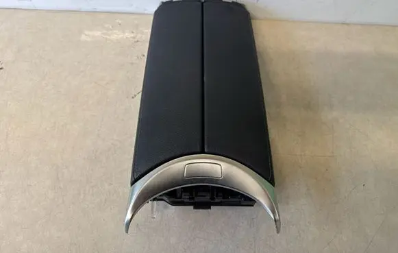 Mercedes-Benz CLS C218 X218 Armrest 2056808804