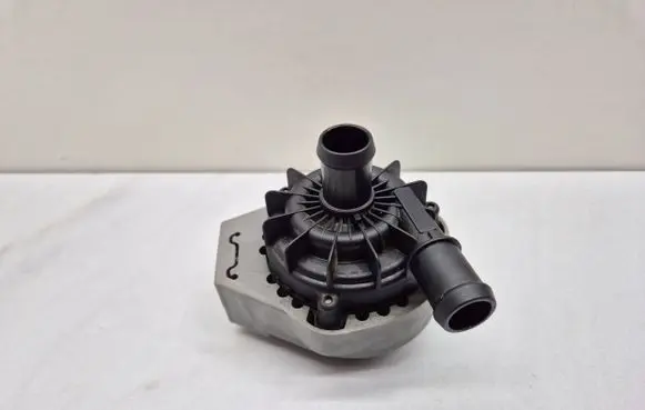 Volkswagen ID.3 Electric auxiliary coolant/water pump 1EA965567