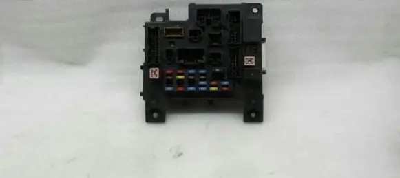 Mitsubishi Lancer X Fuse module 8637A644AZ