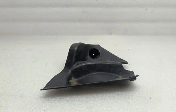 Volkswagen Transporter - Caravelle T5 Battery tray heat shield 7H0915437