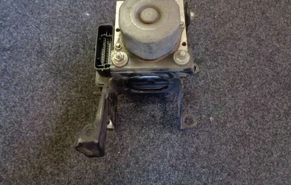 Renault Twingo III ABS Pump 476600981R 2265106516 0265956320