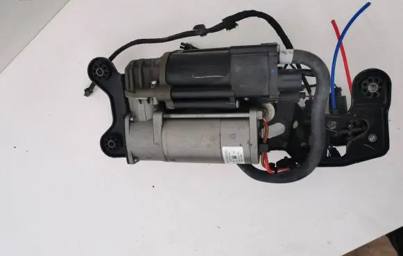 BMW X6 F16 Air suspension compressor/pump 6875177 20202410
