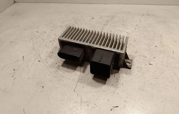 Nissan Qashqai Glow plug pre-heat relay 8200558438A 8200558438